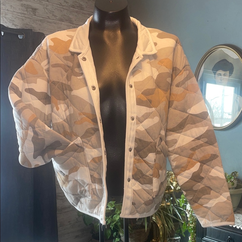 Kensie Women's Camouflage Bomber Jacket